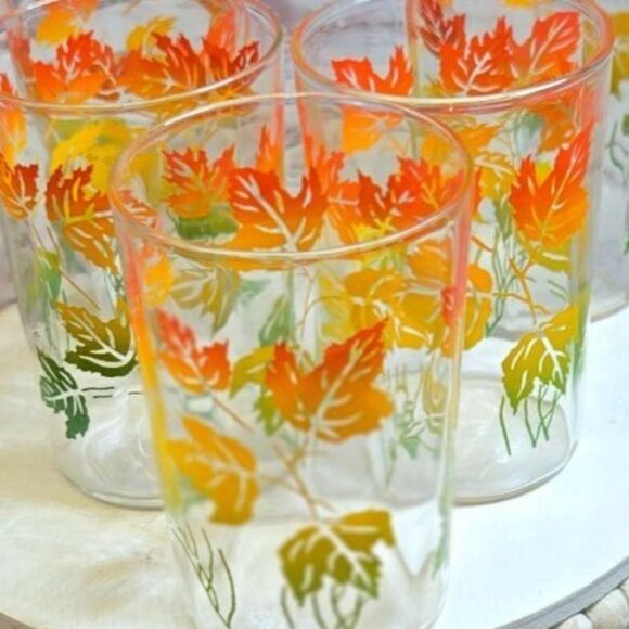 Retro Fall leaves juice glasses  red orange yellow Autumn Leaf design - Picture 1 of 8